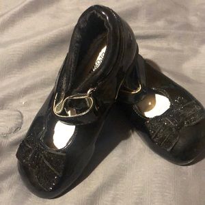 Black patent leather girls dress shoes
